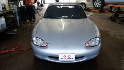 1999 mazda miata mx-5 2dr **5-spd** convertible low miles! - ***clean carfax!**