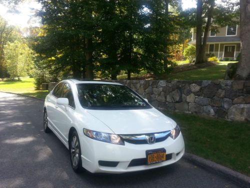 4-Dr White Sedan - Auto Transmission, Tinted Glass, Sunroof, Spoiler, New Tires, US $11,300.00, image 2