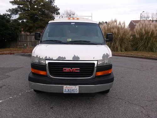 2005 gmc savana 3500 base cutaway van 2-door 6.0l