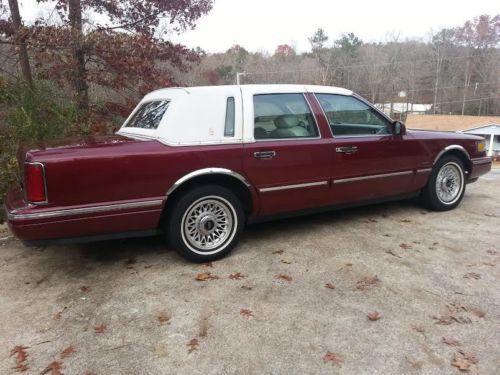 1996 lincoln town car executive sedan 4-door 4.6l