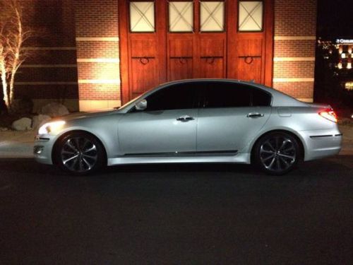 Hyundai genesis r-spec sedan w/ 429hp, silver w/ black leather, fully loaded