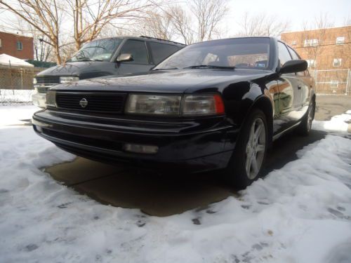 1992 nissan maxima se sedan 4-door 3.0l