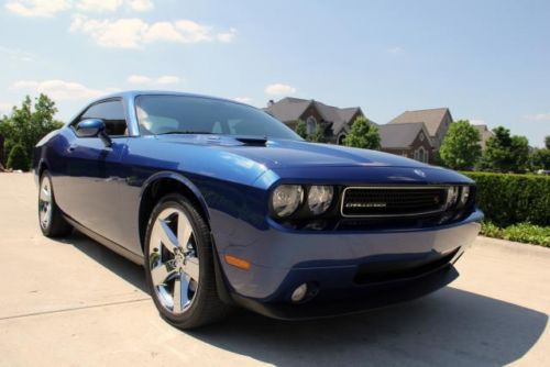 2009 dodge challenger r/t 40k miles moon hemi warranty