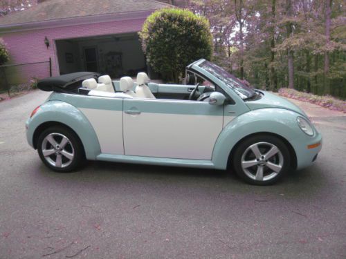 2010 volkswagen new beetle convertible --final edition