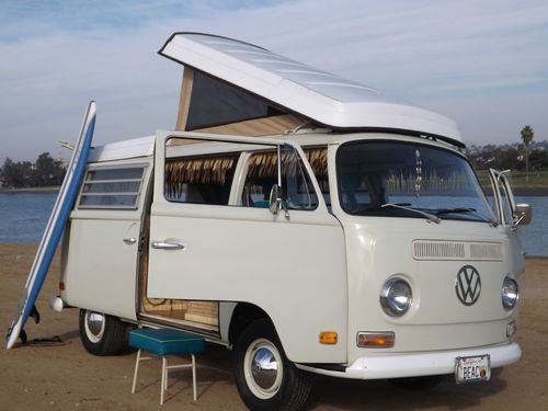Volkswagen camper bus (restored)