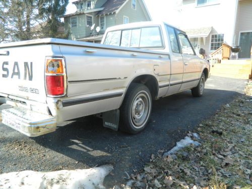 "Southern" 1984 Nissan King Cab Pickup, image 5