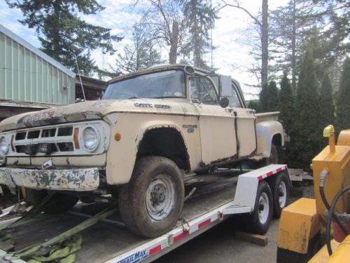 1968 dodge 4 door 4 x 4 stepside power wagon step side