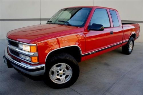 Low miles 1997 chevrolet 1500 4x4 ext cab leather alloy bedliner priced to sell!