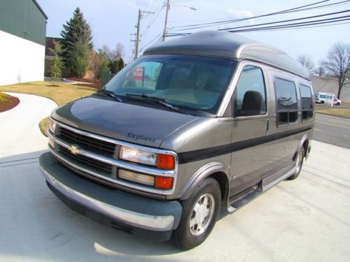Warranty!high top conversion explorer!22 tv !new tires !power sofa!no reserve!99