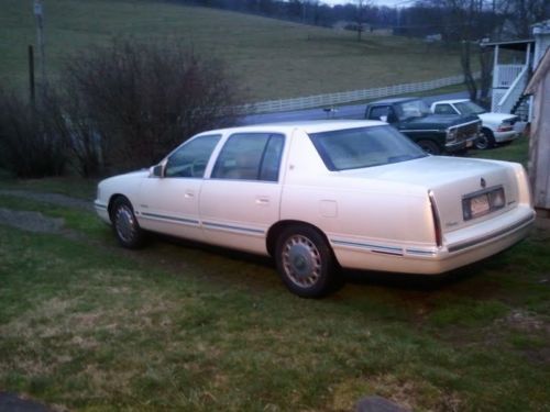 1999 cadillac deville base sedan 4-door 4.6l