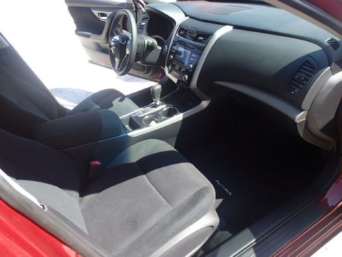 2014 Nissan Altima S, clear title, runs and drives, damaged, sedan,non salvage, image 4