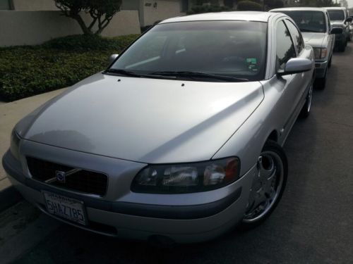 2004 volvo s60 2.5t sedan 4-door 2.5l