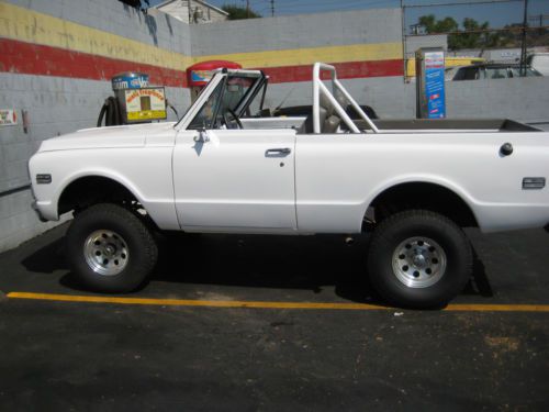 1972 chevy k5 blazer- white