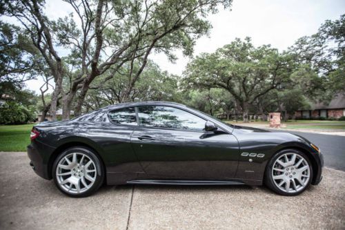 2012 maserati granturismo s coupe 2-door 4.7l