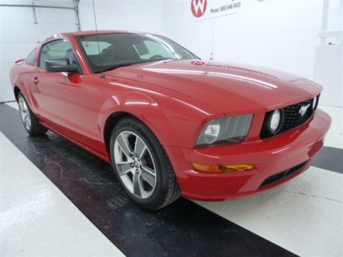 Coupe 4.6L CD Rear Wheel Drive Power Steering Rear Spoiler Used Cars Kansas City, image 3