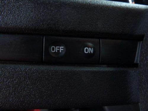 Coupe 4.6L CD Rear Wheel Drive Power Steering Rear Spoiler Used Cars Kansas City, image 11