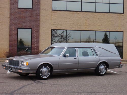 Superior Buick Hearse - just out of service - NR, image 2
