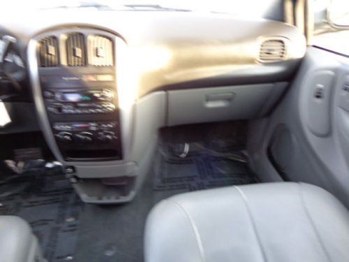 Touring 3.8L DVD Entertainment System Cassette Player Single CD Player Stow N Go, image 7