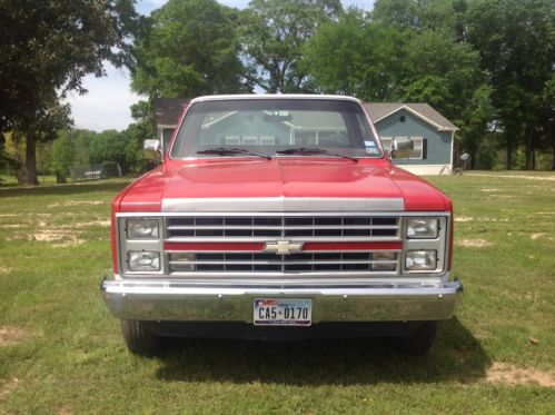 &#039;85 ck10 chevrolet silverado 4 wheel drive long wheel base no rust 5.0 liter v8