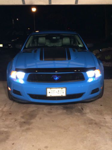 2010 ford mustang v6 premium with lots of custom upgrades