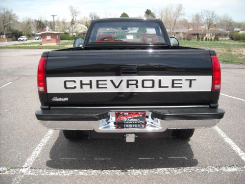 Chevrolet Silverado 4x4 3500 1 ton 454 black original owner imaculate, image 5
