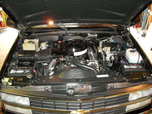 Chevrolet Silverado 4x4 3500 1 ton 454 black original owner imaculate, image 20