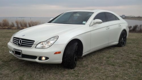 2008 mercedes cls-550 white/beige. v-8, rwd, sedan, automanual, clean carfax!