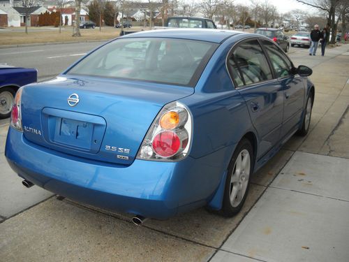 2003 nissan altima se sedan 4-door 3.5l