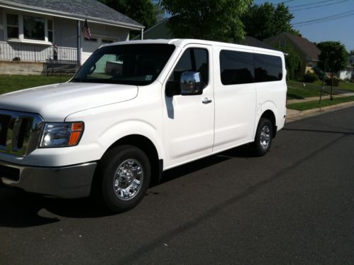 Nissan nv passenger van