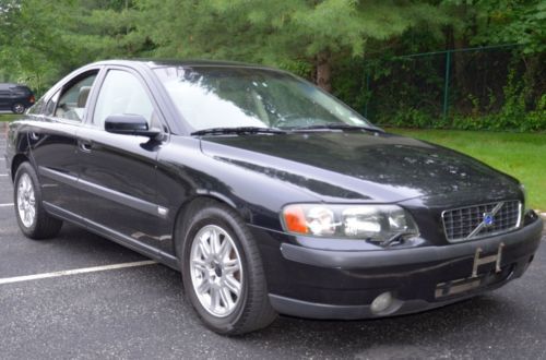 Volvo s60 2.5t 2004 leather, moon roof and more- private seller