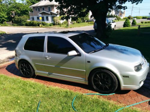 2004 volkswagen golf r32 hatchback 3.2l manual 6-speed