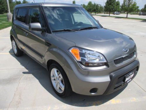 2011 KIA SOUL 5 DOOR CLOTH SEATS 4 CYLINDER AUTOMATIC, US $14,549.00, image 2
