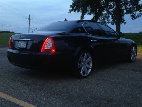 2009 maserati quattroporte s - black on black red stitching no accidents