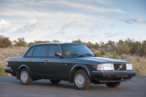 1991 volvo 240 base sedan 4-door 2.3l