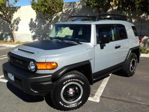 2013 toyota fj cruiser trail teams edition