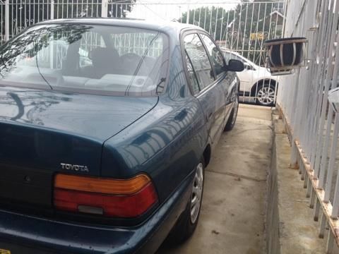 1993 Toyota Corolla DX Sedan 4-Door 1.8L, image 3