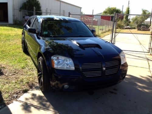 2005 dodge magnum r/t wagon 4-door 5.7l