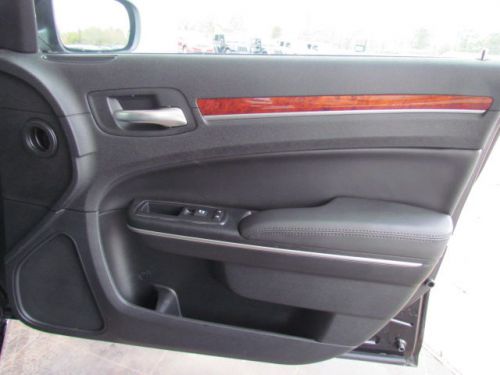 2014 chrysler 300 base