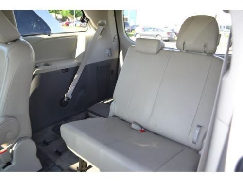 2011 toyota sienna xle
