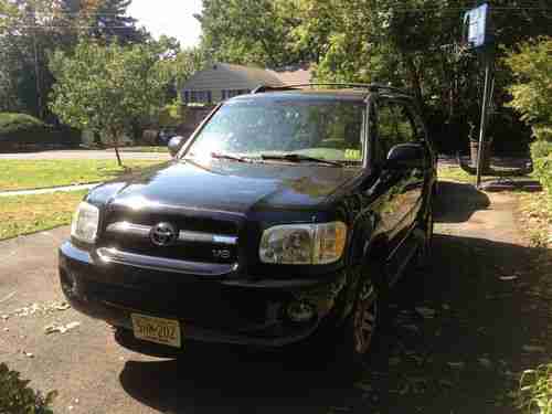 2005 Toyota Sequoia Limited Sport Utility 4-Door 4.7L, image 2
