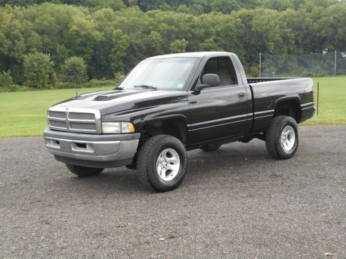 Nice solid dodge ram 4x4 short bed recent paint job solid sharp ride