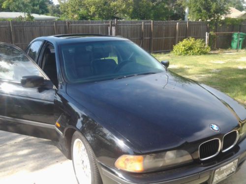 Black excellent condition &#039;99 bmw 528i-garage kept