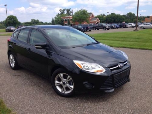 2013 ford focus se hatchback 4-door 2.0l/no reserve