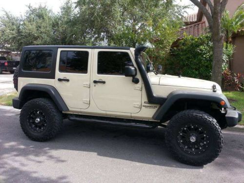 2011 jeep wrangler unlimited sahara sport utility 4-door 3.8l