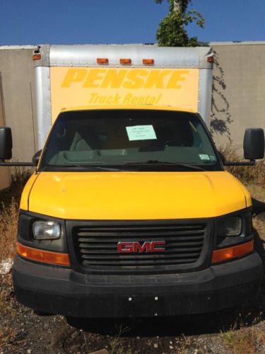 Gmc savana 3500 cutaway (box truck) 16 ft. cargo box, year: 2007