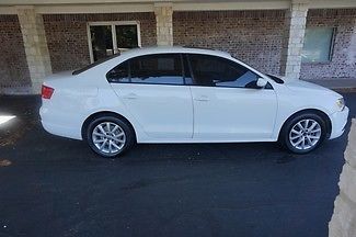 2012 se/one owner/sunroof/32 mpg/great condition/bargain priced/fun to drive
