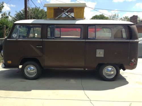 1970 volkswagen camper van 13 window