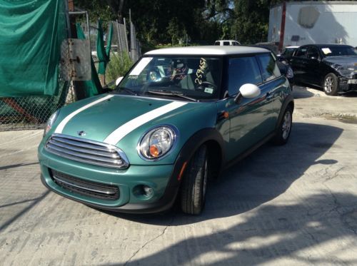 2012 mini cooper hardtop automatic