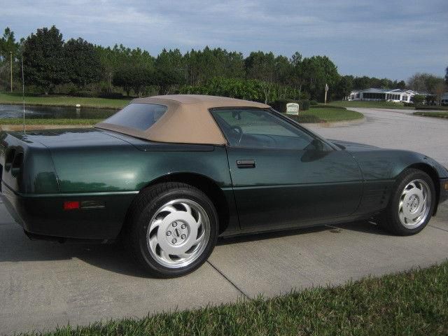 Chevrolet corvette base convertible 2-door