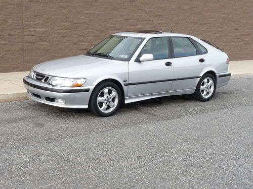 2001 saab 9-3 se hatchback 4-door 2.0l turbo..65,395 miles!! very clean..1-owner